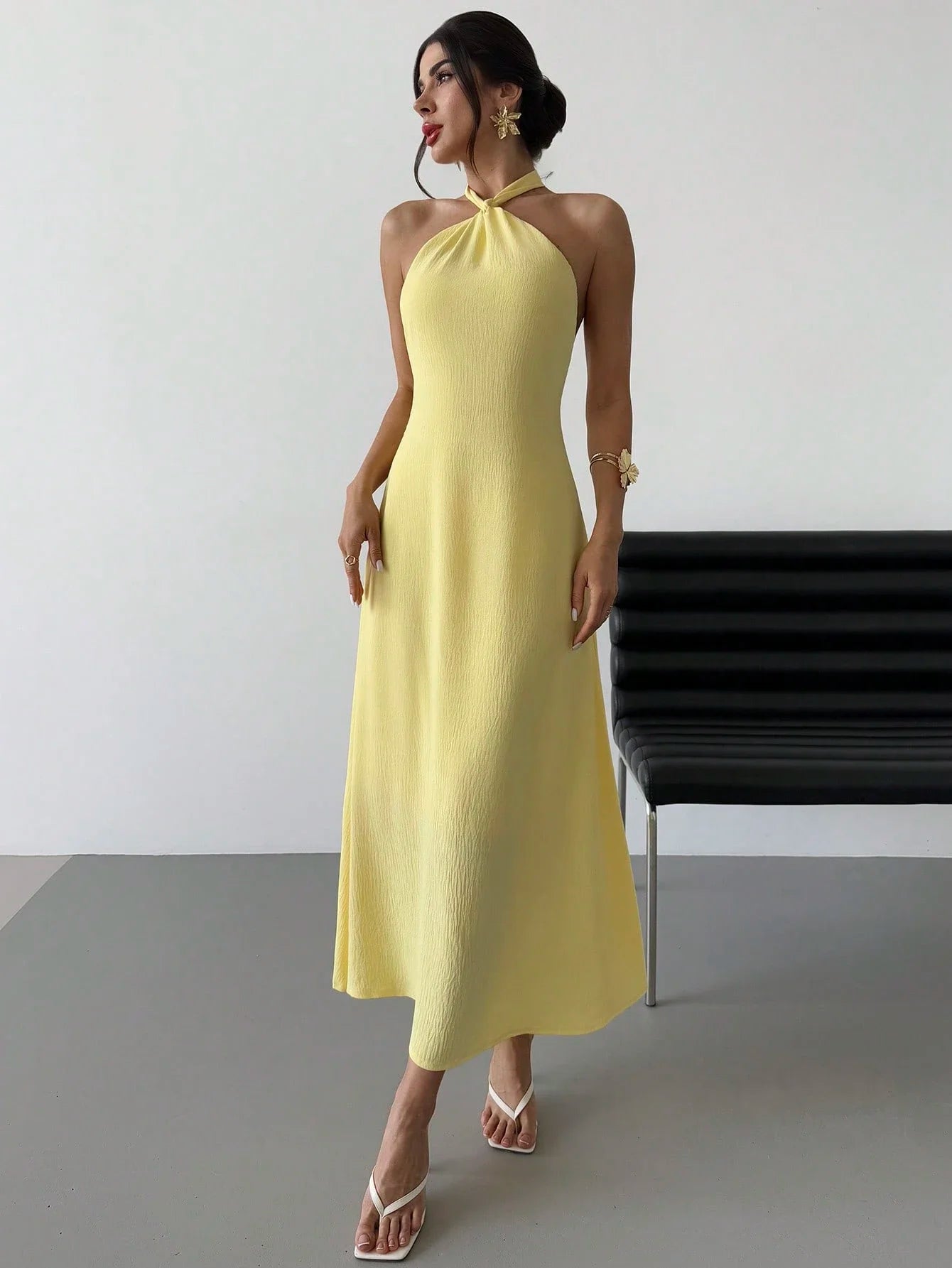 Pale Yellow Sleeveless Halter Maxi Dress With Open Back, Loose Flowy Gown For Summer Beach Holiday And Evening Party