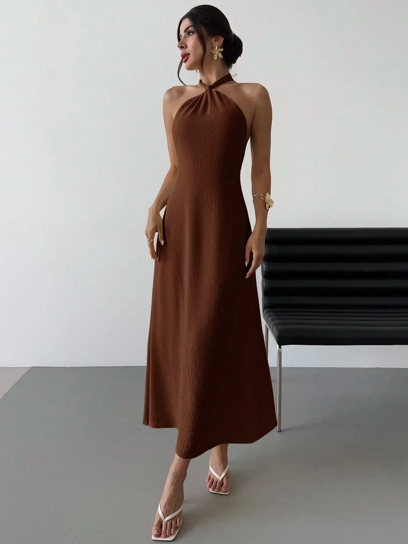 Pale Yellow Sleeveless Halter Maxi Dress With Open Back, Loose Flowy Gown For Summer Beach Holiday And Evening Party