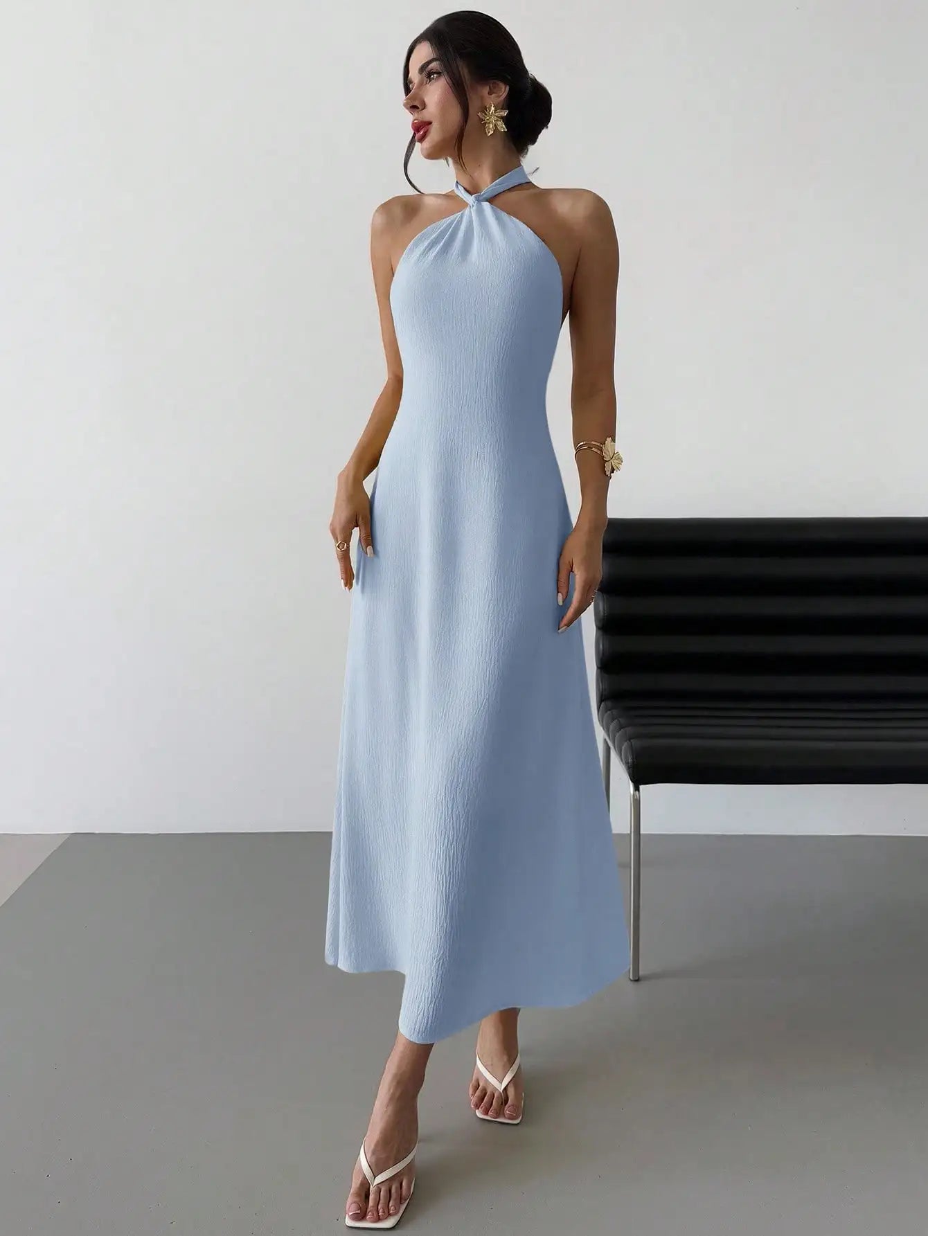 Pale Yellow Sleeveless Halter Maxi Dress With Open Back, Loose Flowy Gown For Summer Beach Holiday And Evening Party